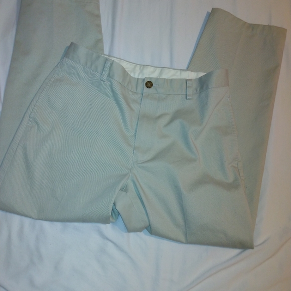 LL Bean classic fit khakis32x27 read description - Picture 6 of 8